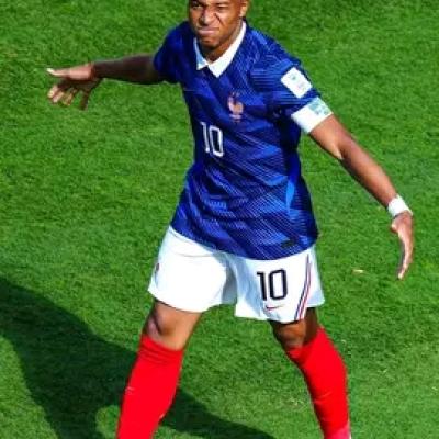 Kylian Mbappe, first player in history to win back-to-back FIFA World Cup top scorer's award
